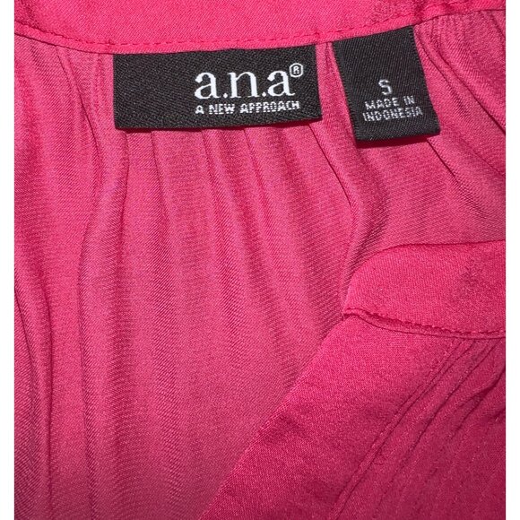 A.N.A Womens Pink Pleated V-Neck Blouse Size S - Picture 3 of 3